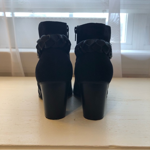 Fun, New Directions Black Booties - Picture 5 of 8